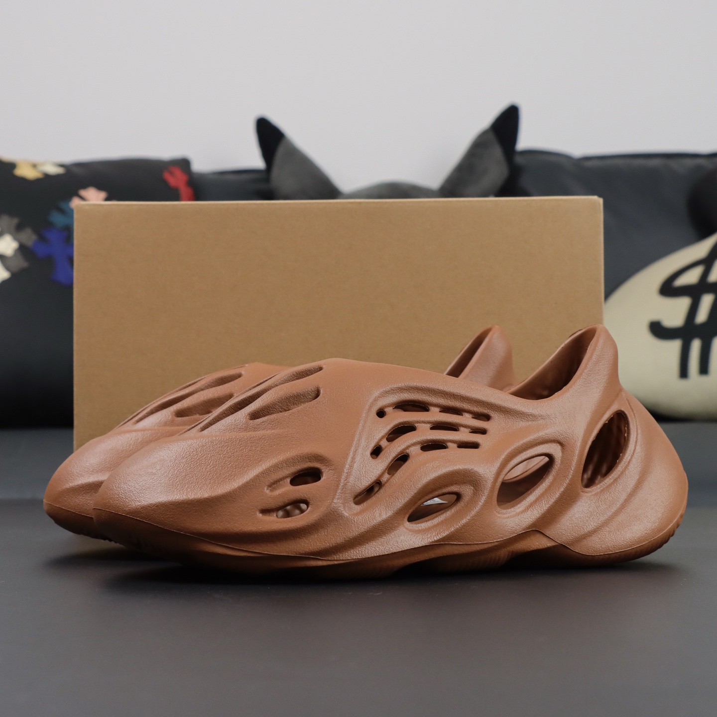 Crocs Yeezy Basic Shoes M