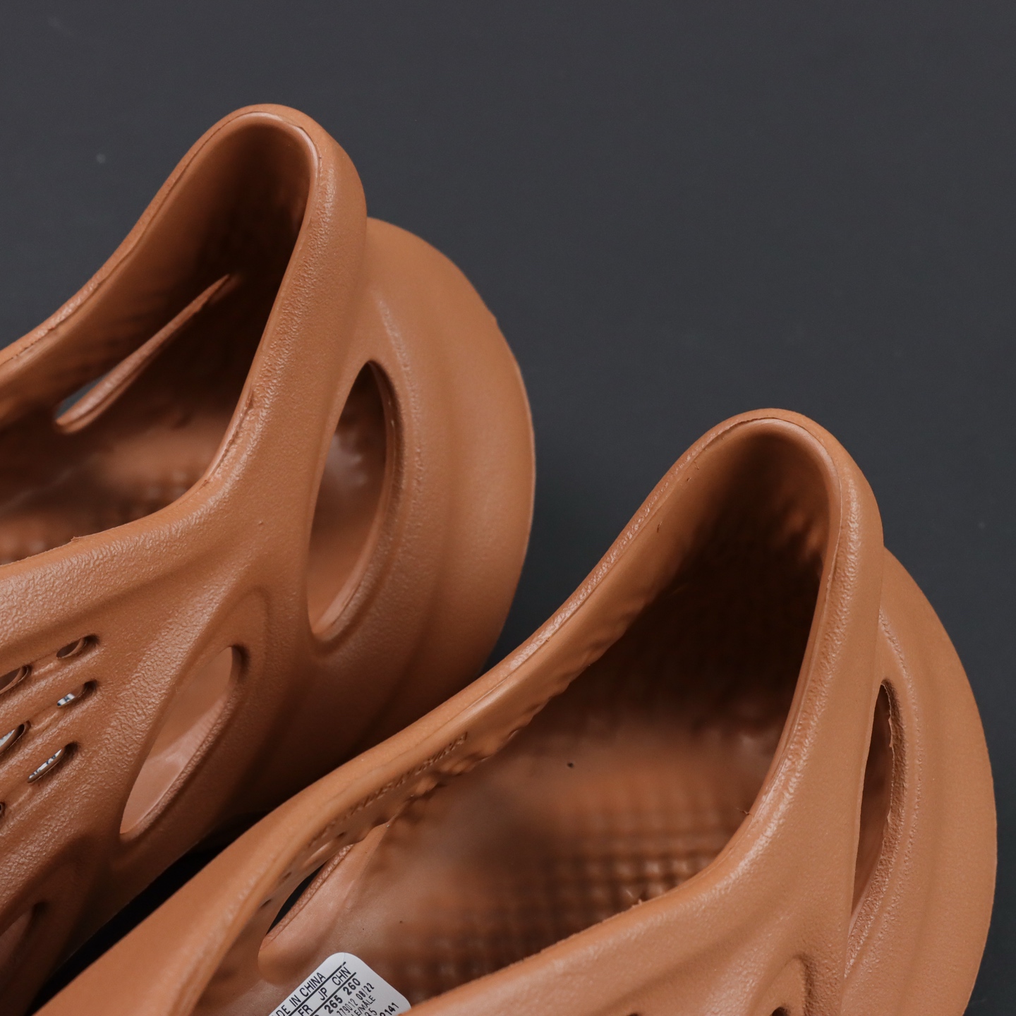 Crocs Yeezy Basic Shoes M