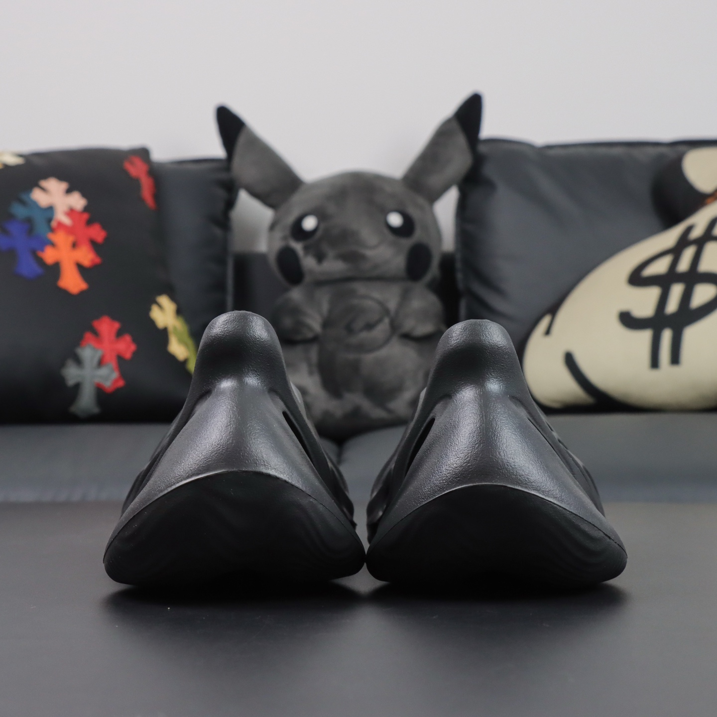 Crocs Yeezy Basic Shoes Black M