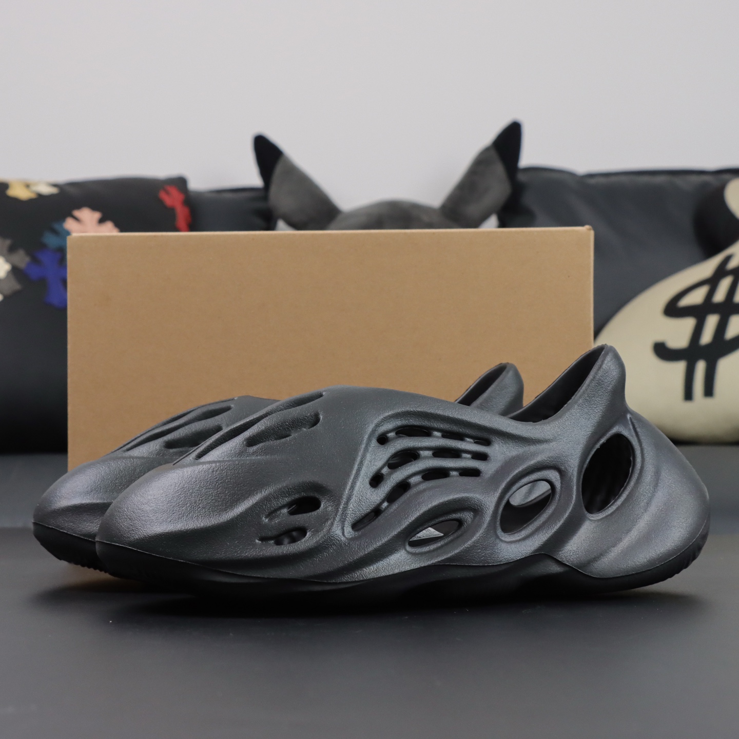 Crocs Yeezy Basic Shoes Black M