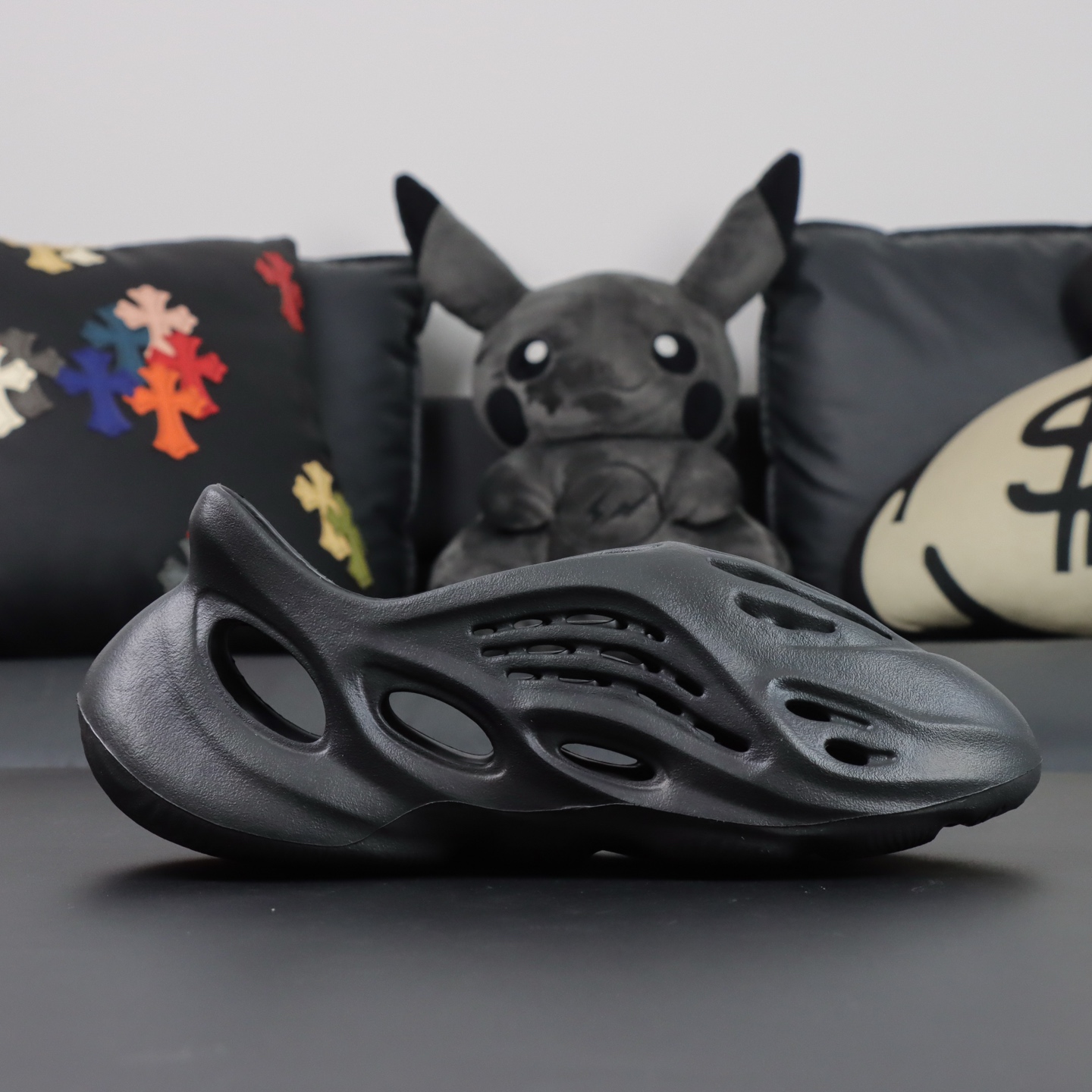 Crocs Yeezy Basic Shoes Black M