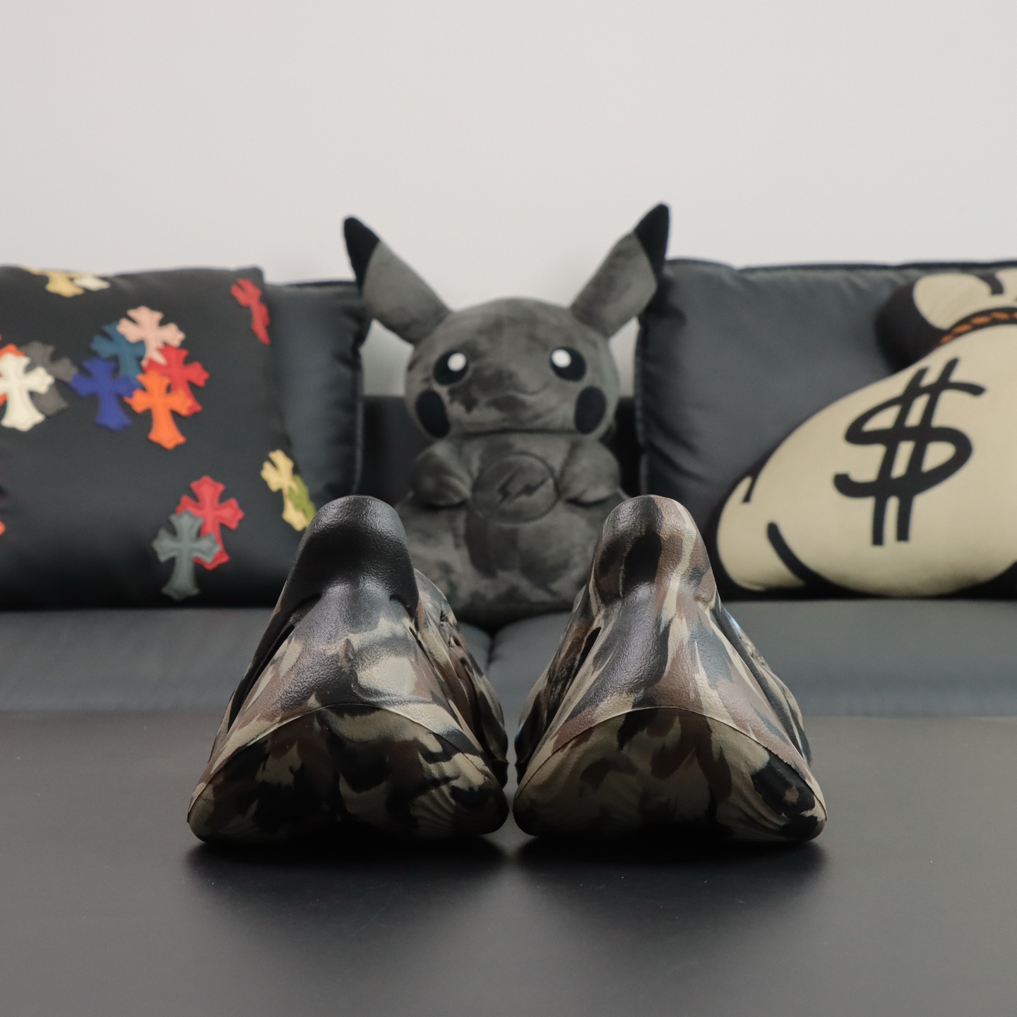 Crocs Yeezy Basic Shoes M