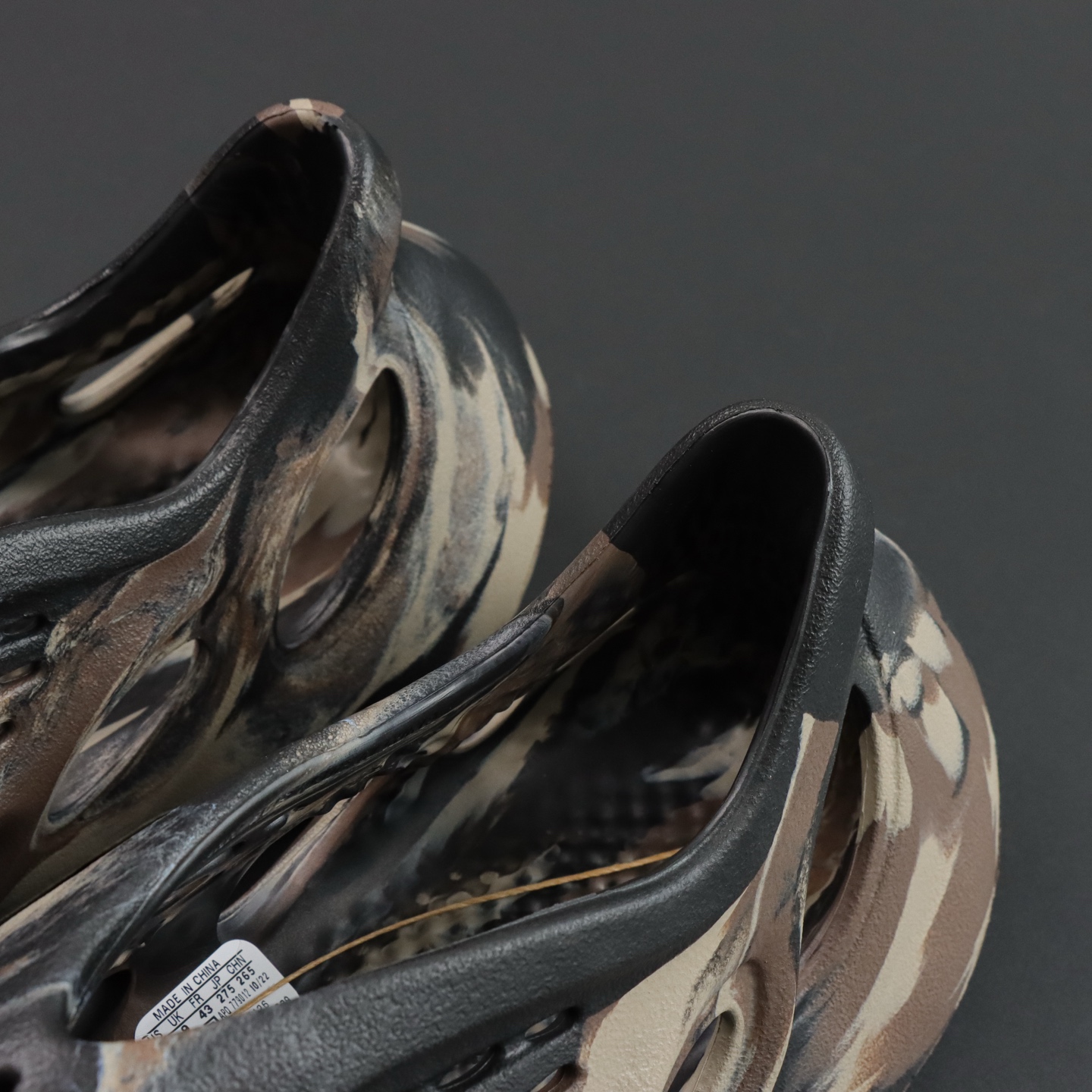 Crocs Yeezy Basic Shoes M