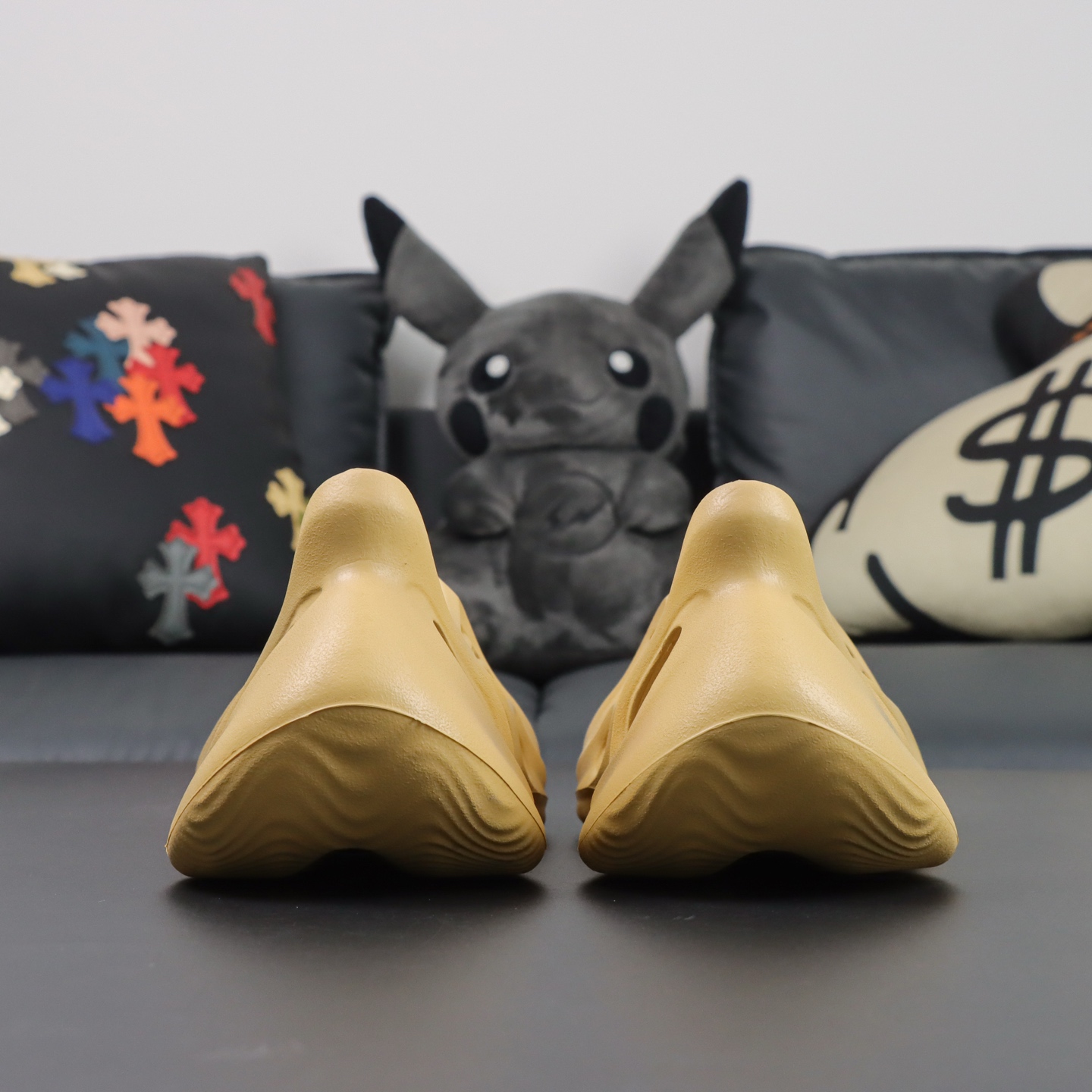 Crocs Yeezy Basic Shoes M