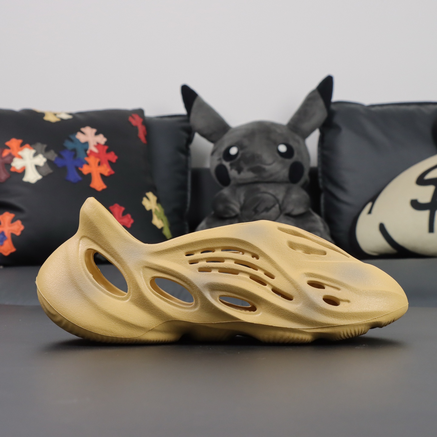 Crocs Yeezy Basic Shoes M