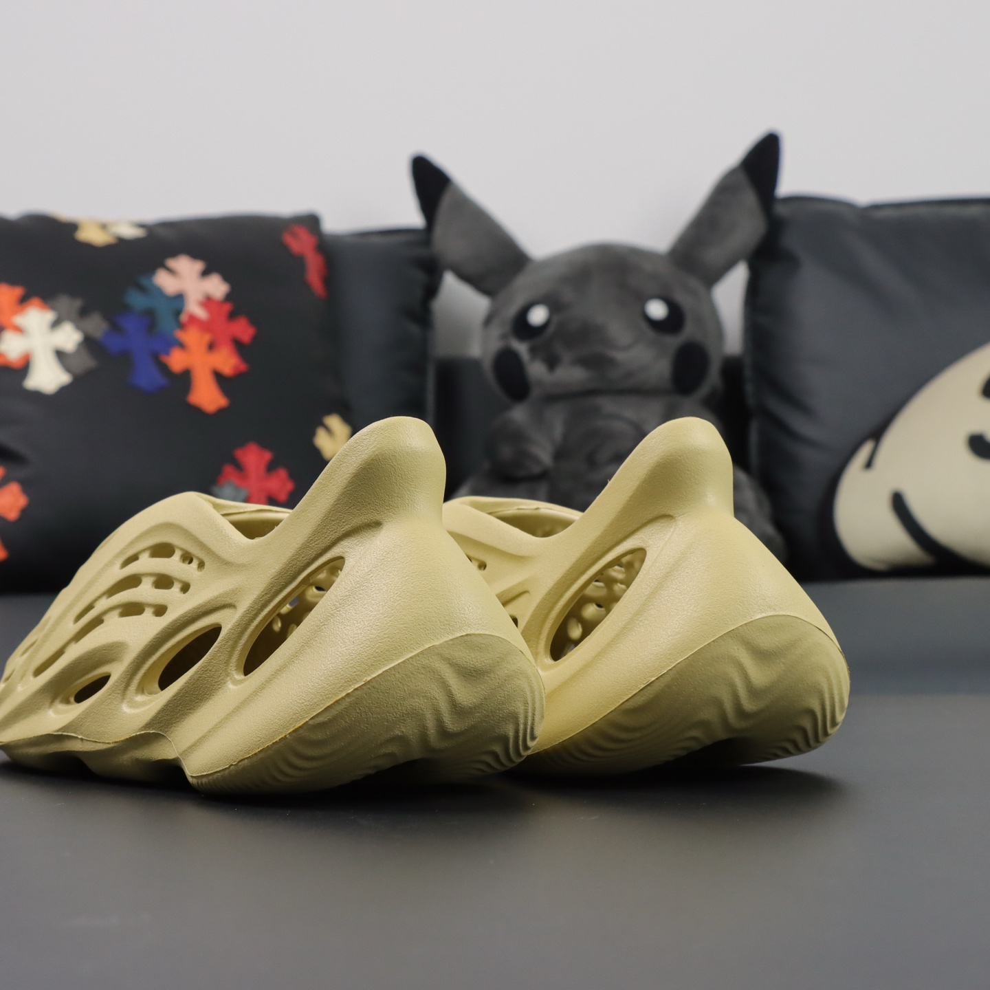 Crocs Yeezy Basic Shoes M