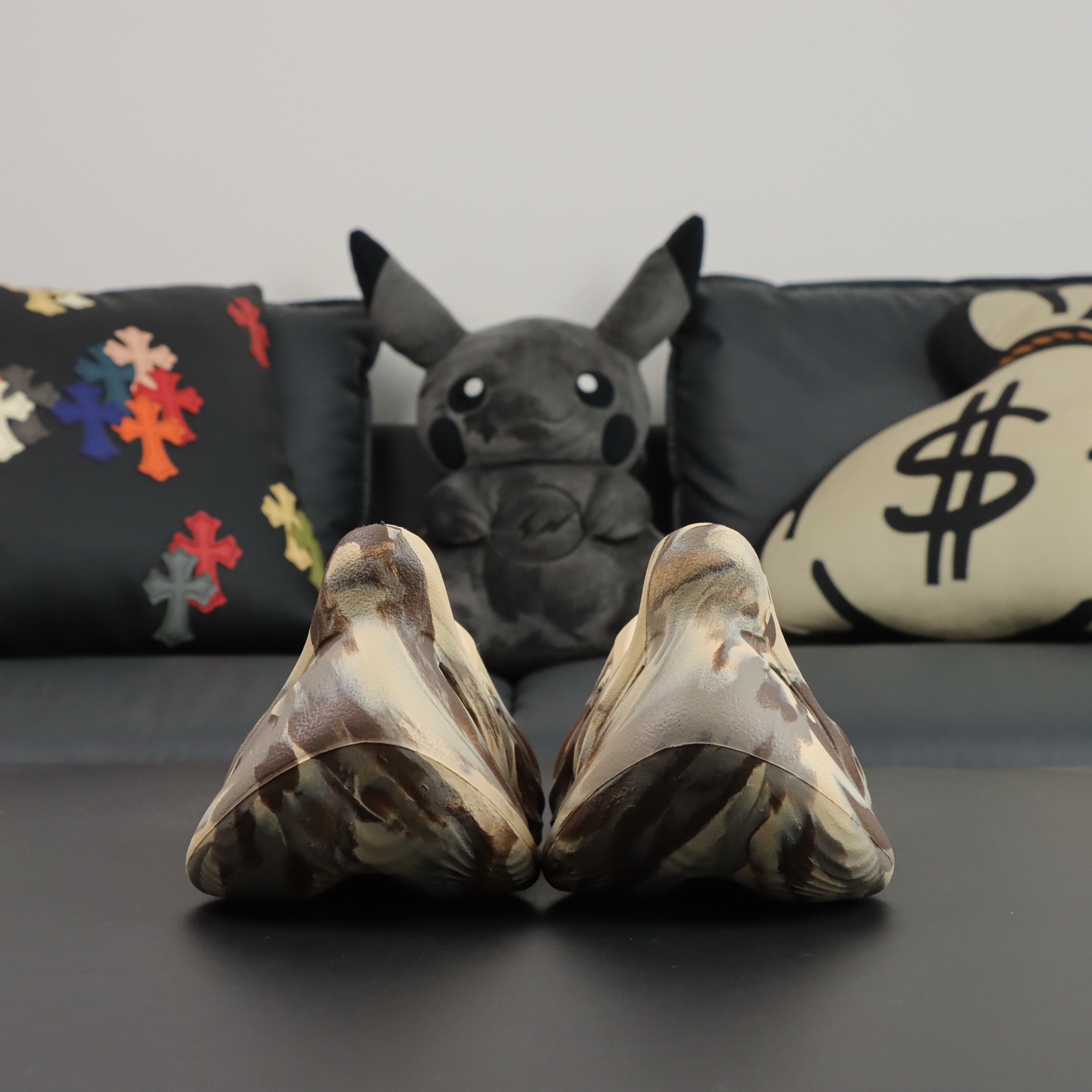 Crocs Yeezy Basic Shoes M