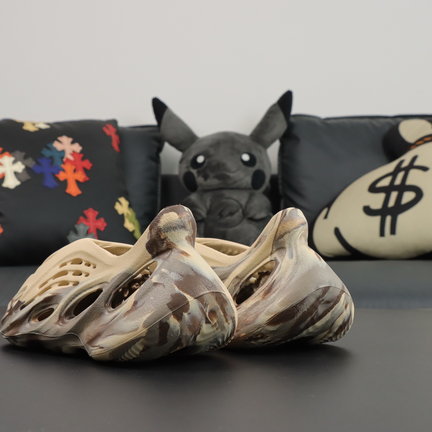 Crocs Yeezy Basic Shoes M