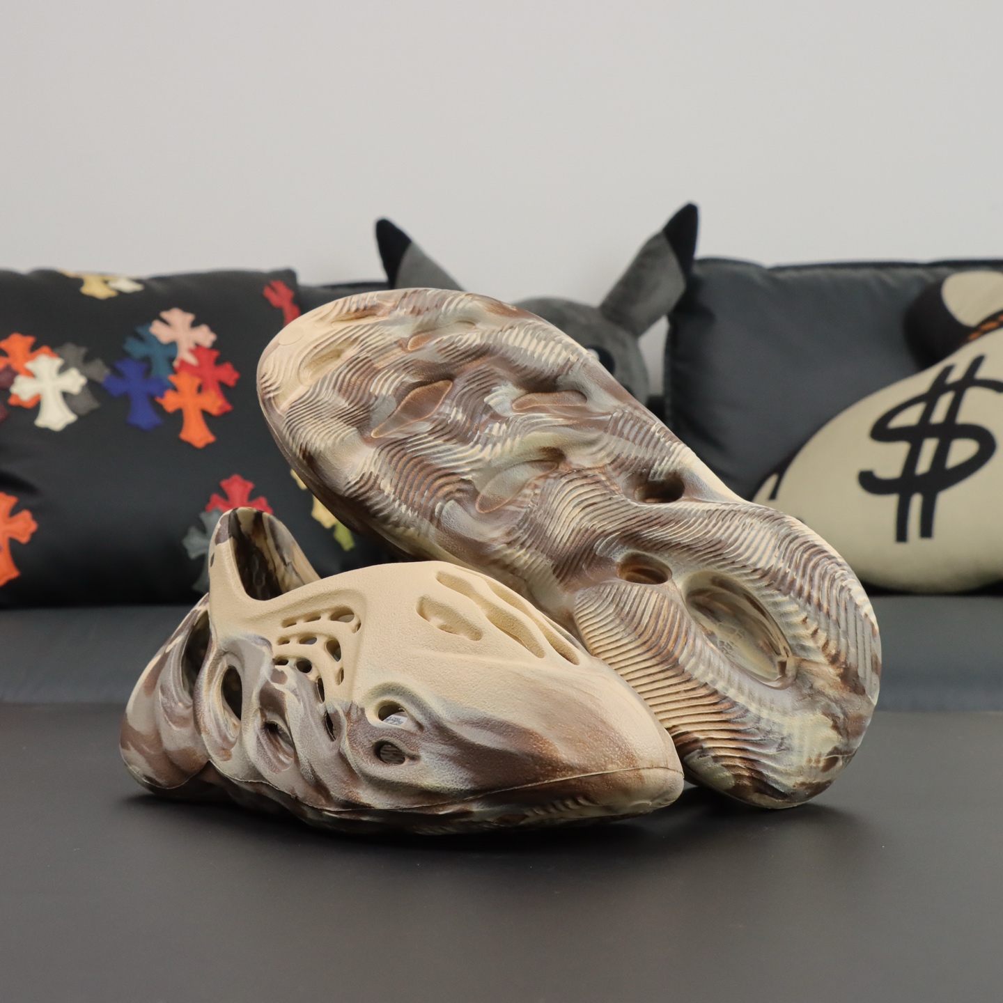 Crocs Yeezy Basic Shoes M