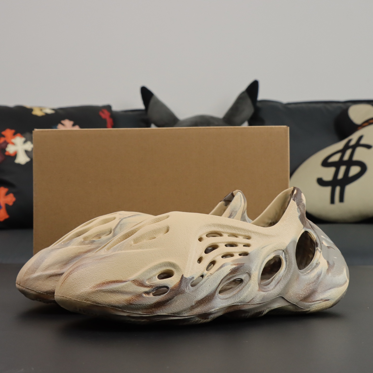 Crocs Yeezy Basic Shoes M