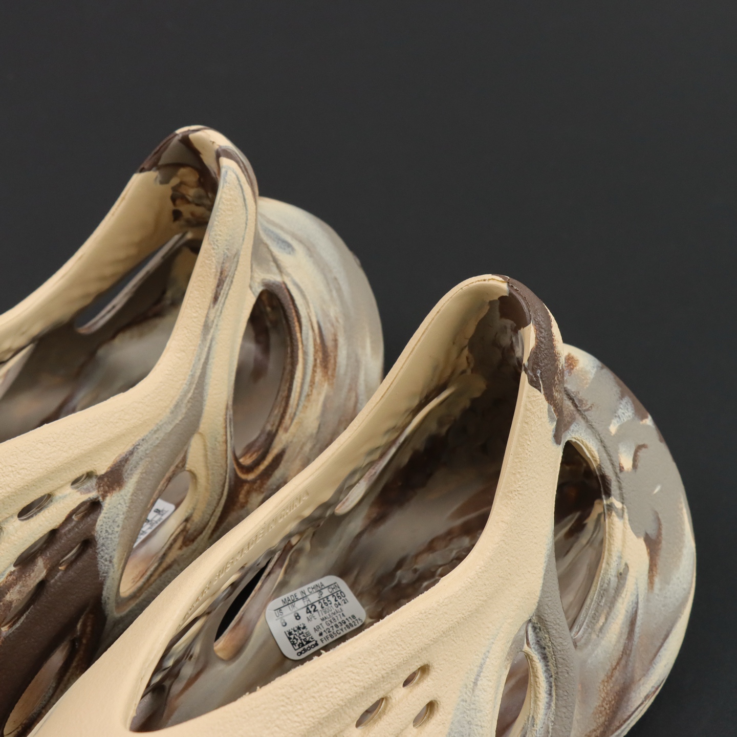 Crocs Yeezy Basic Shoes M