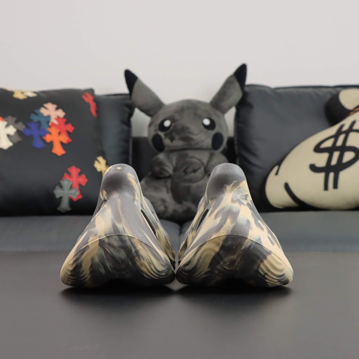 Crocs Yeezy Basic Shoes M