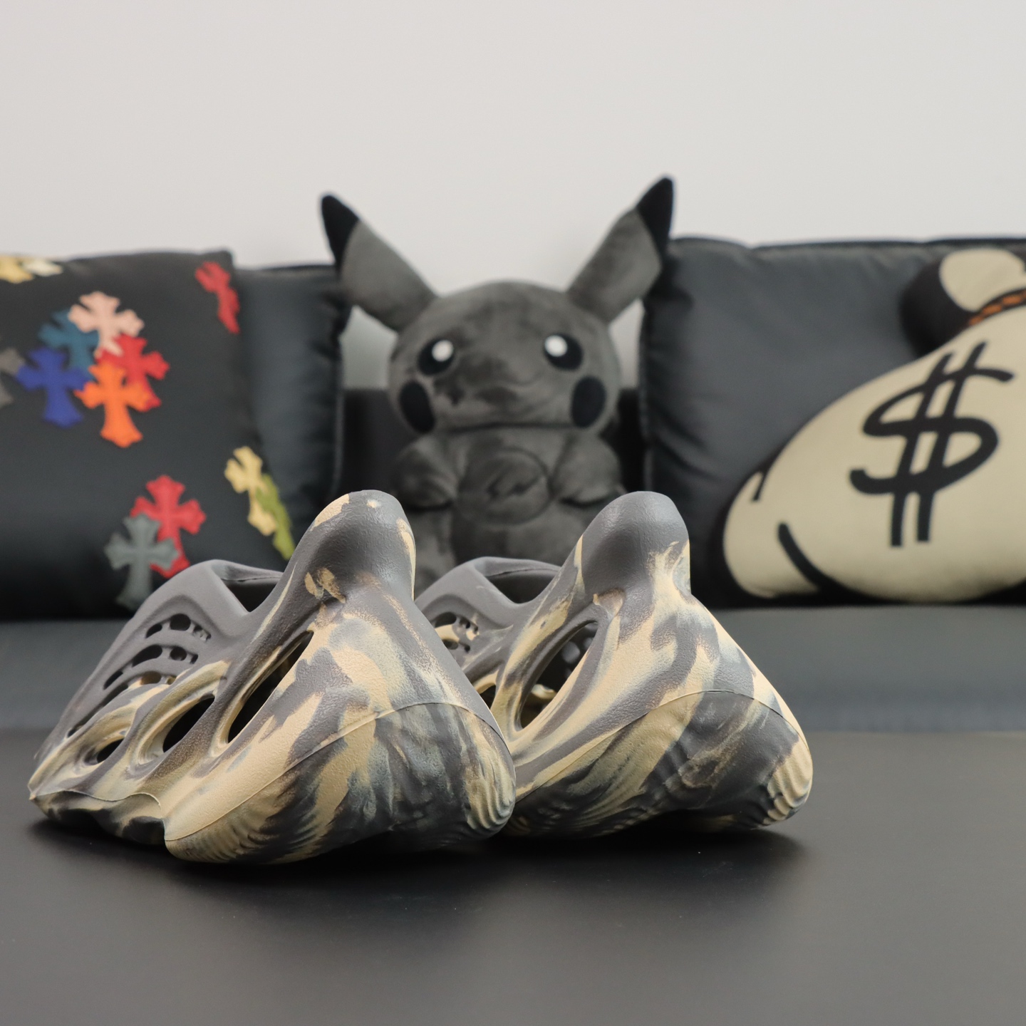 Crocs Yeezy Basic Shoes M