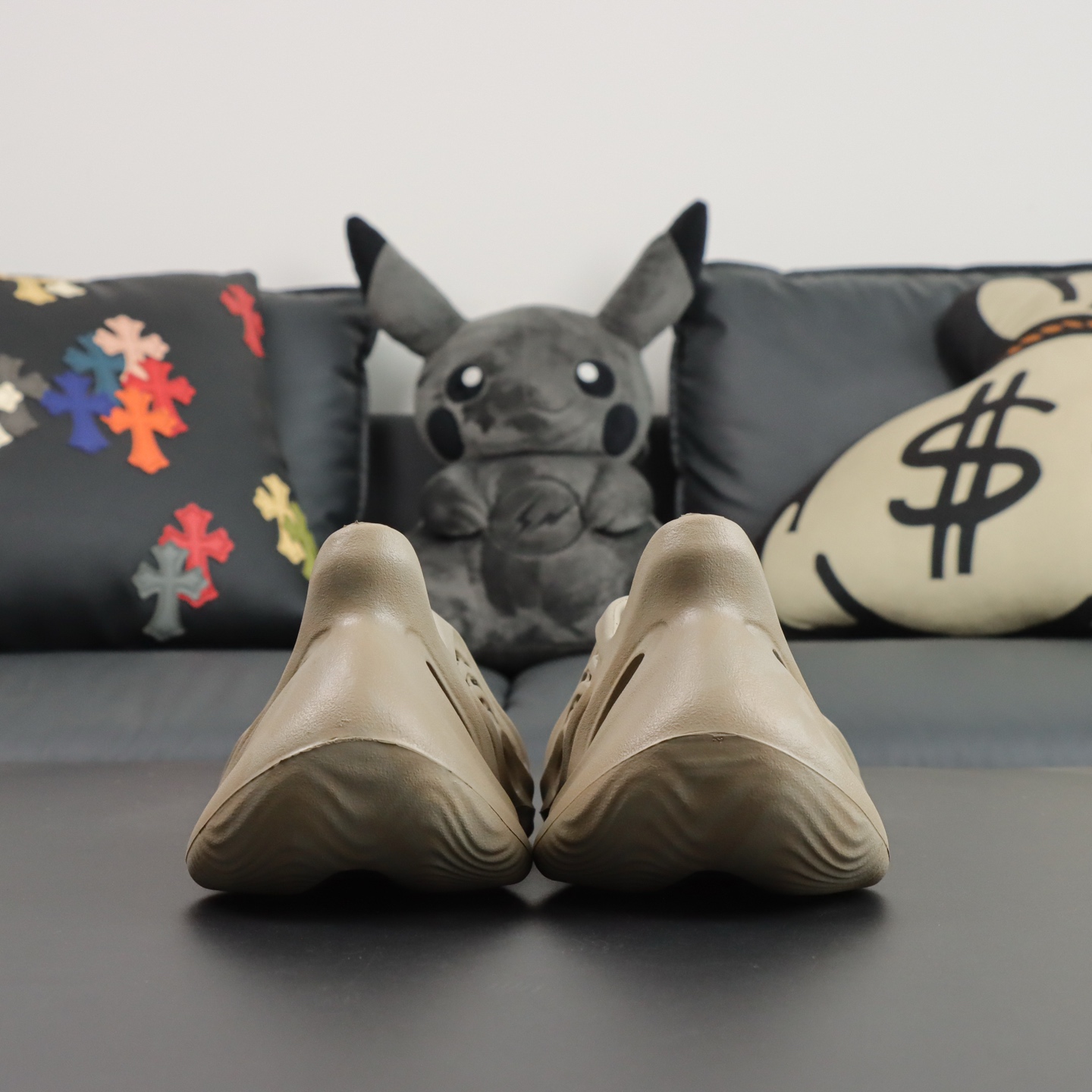 Crocs Yeezy Basic Shoes M