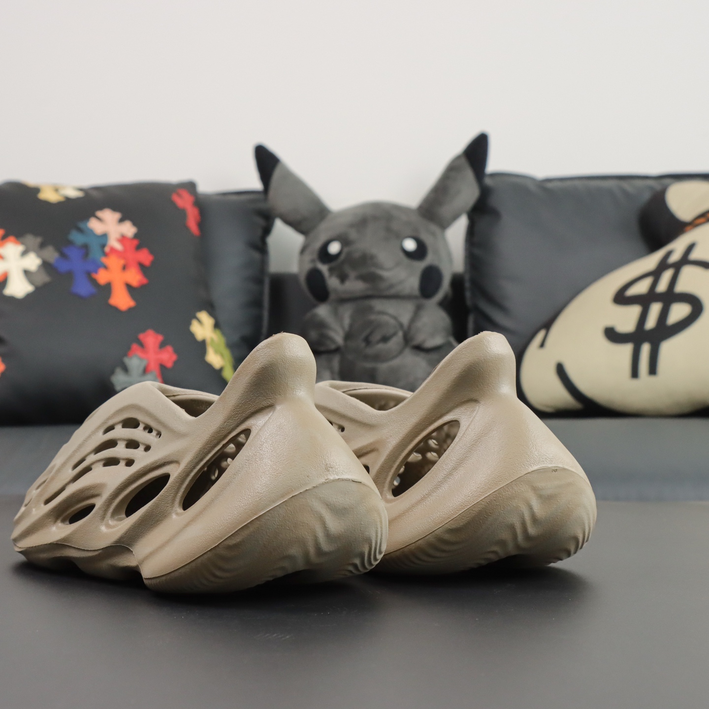 Crocs Yeezy Basic Shoes M