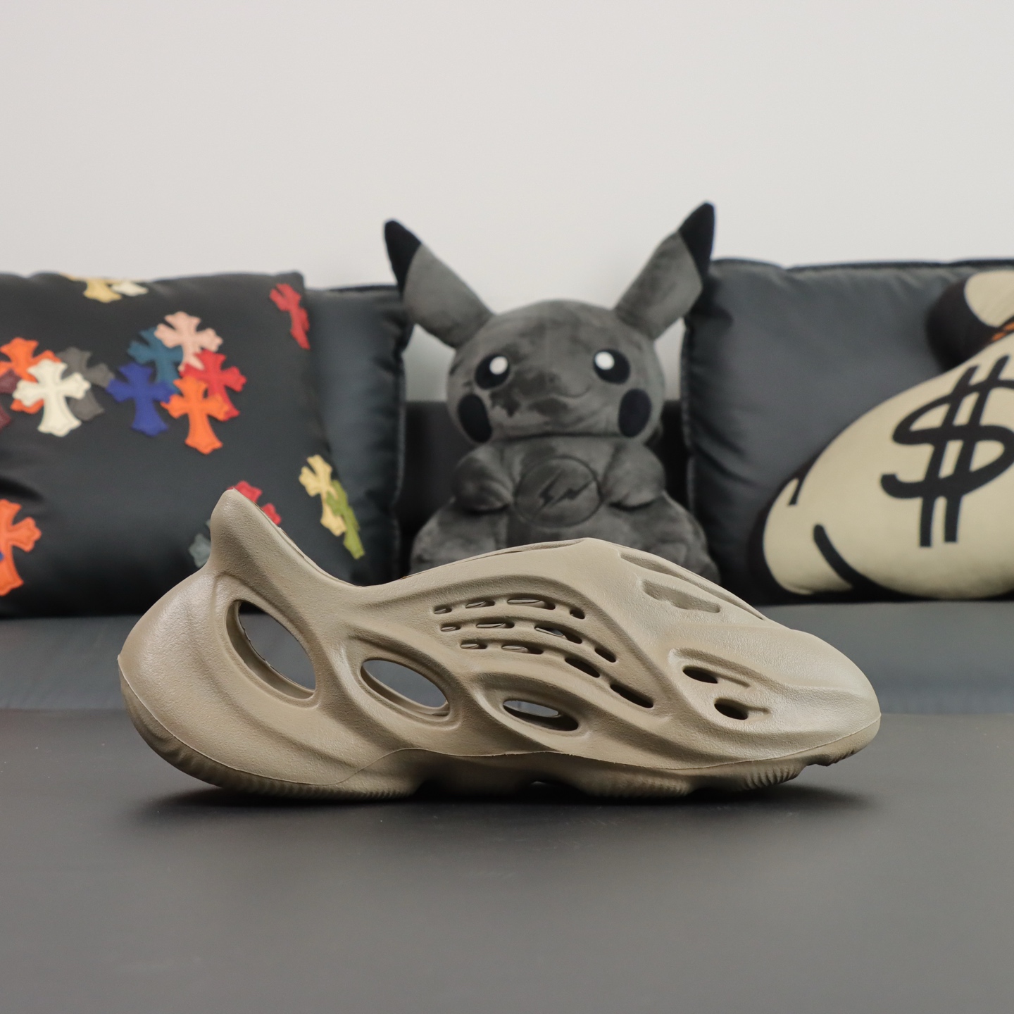 Crocs Yeezy Basic Shoes M