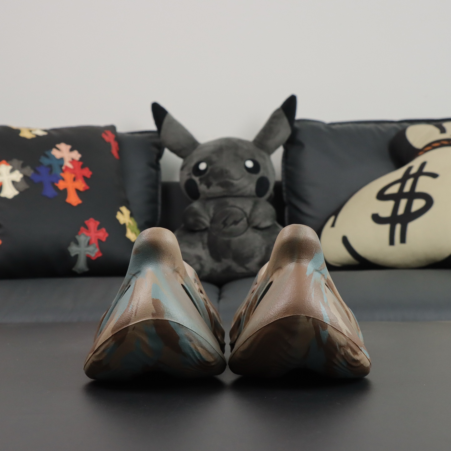 Crocs Yeezy Basic Shoes M