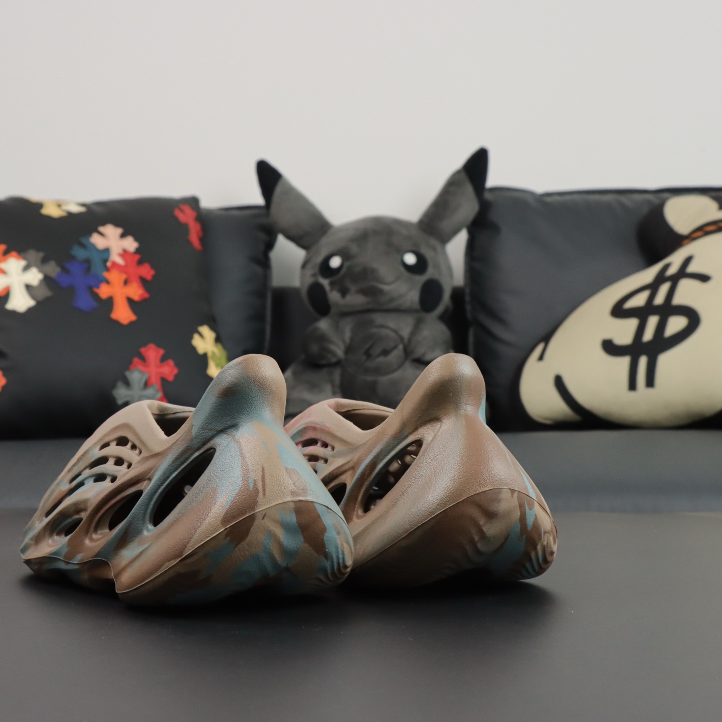 Crocs Yeezy Basic Shoes M