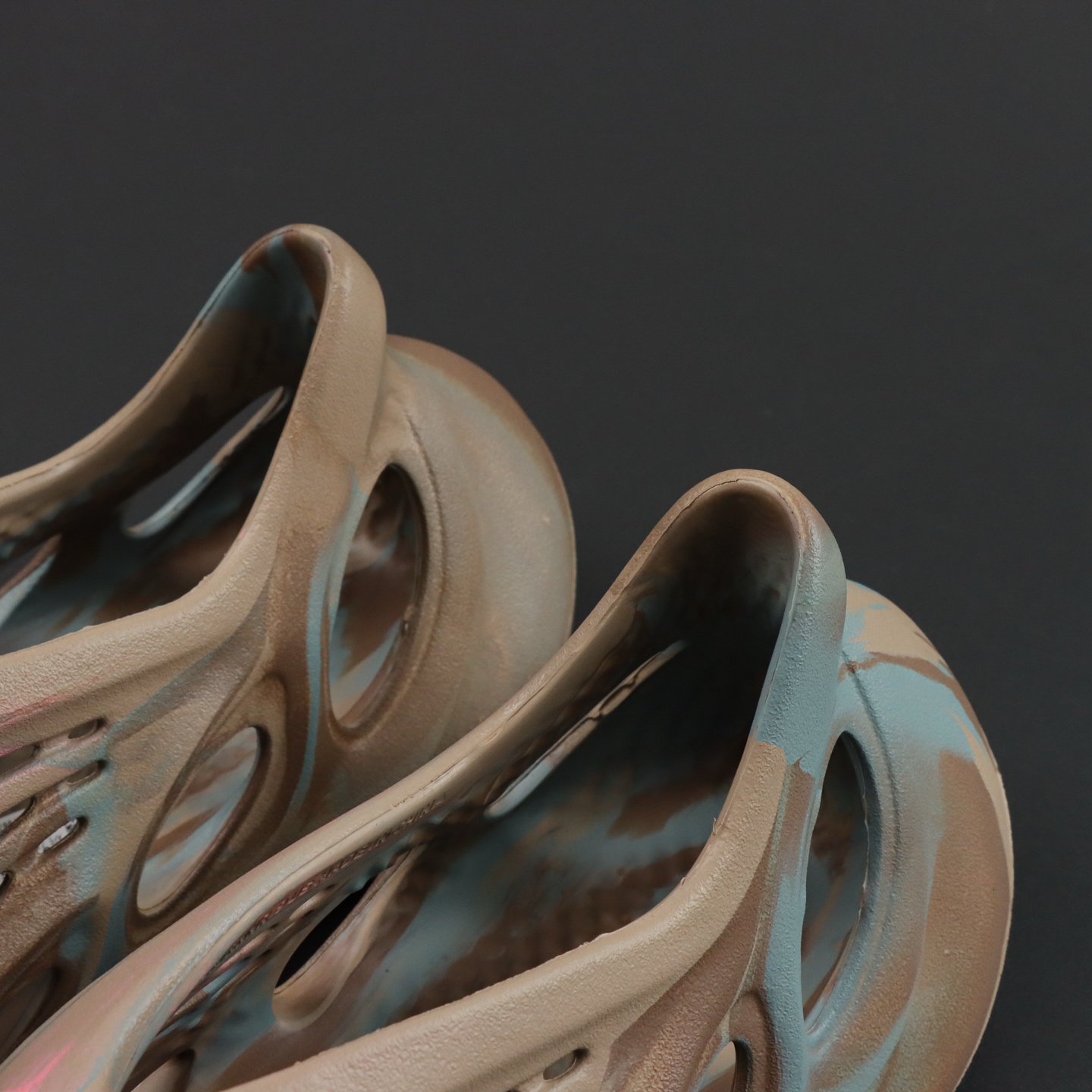 Crocs Yeezy Basic Shoes M