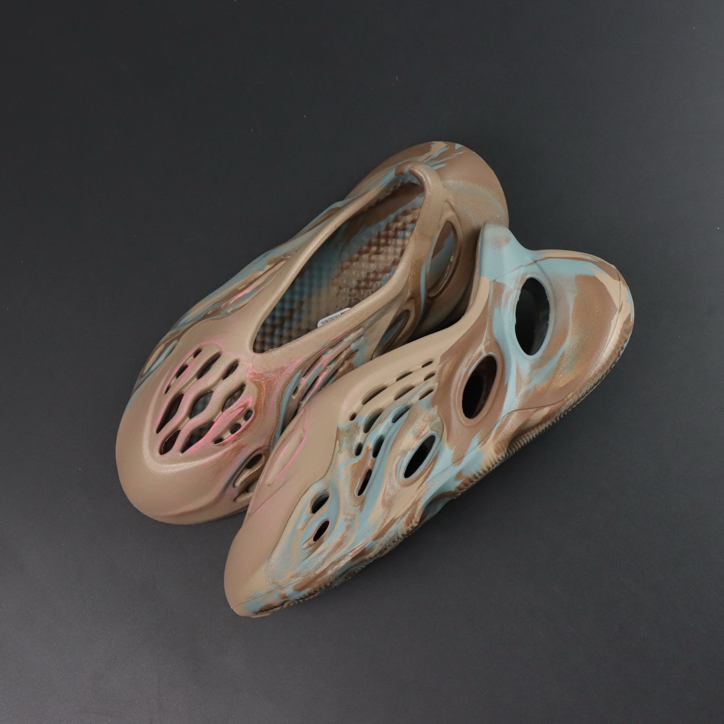 Crocs Yeezy Basic Shoes M