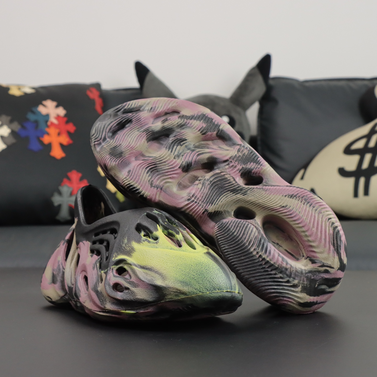 Crocs Yeezy Basic Shoes M