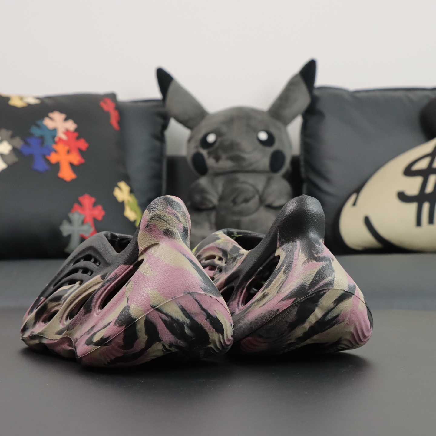 Crocs Yeezy Basic Shoes M