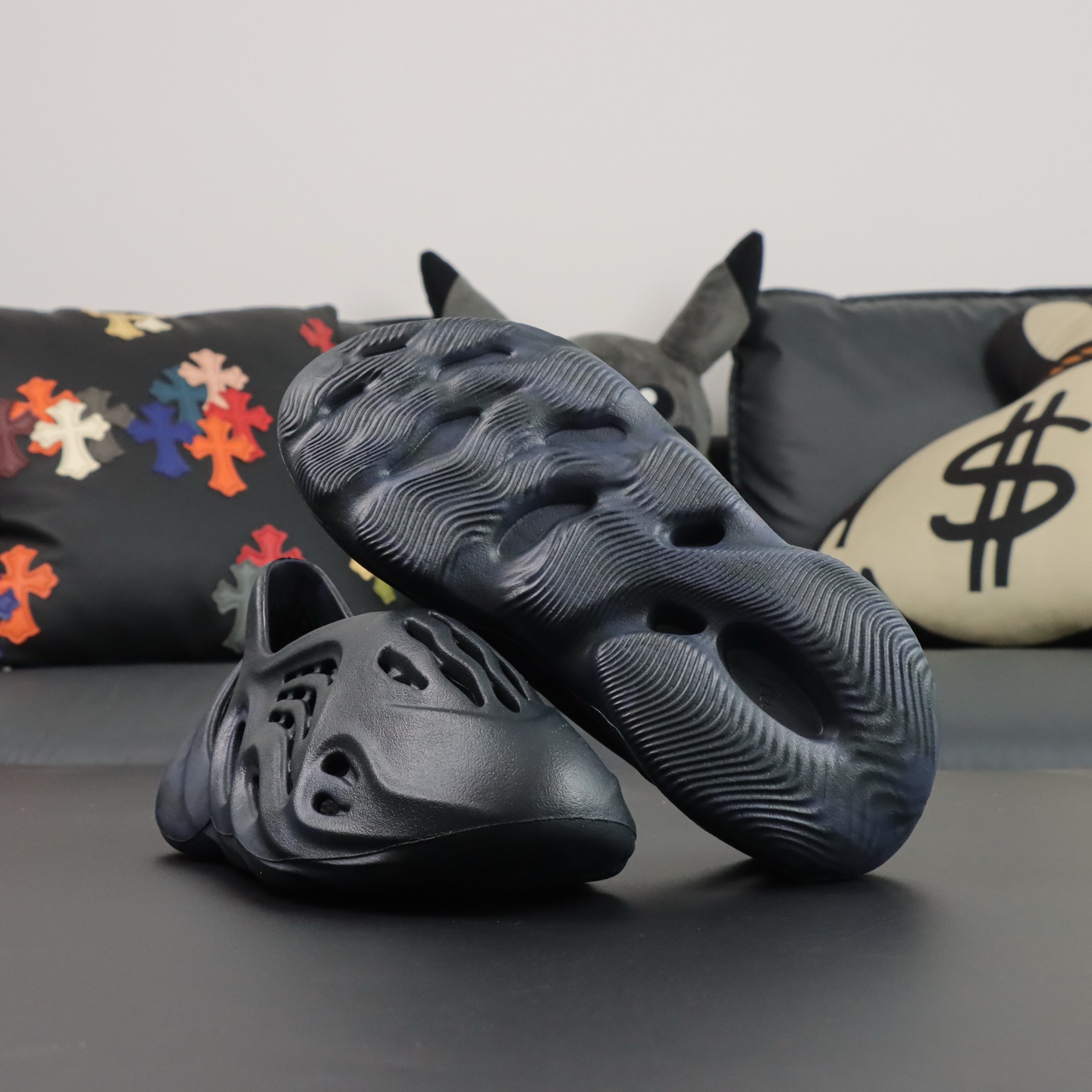 Crocs Yeezy Basic Shoes M