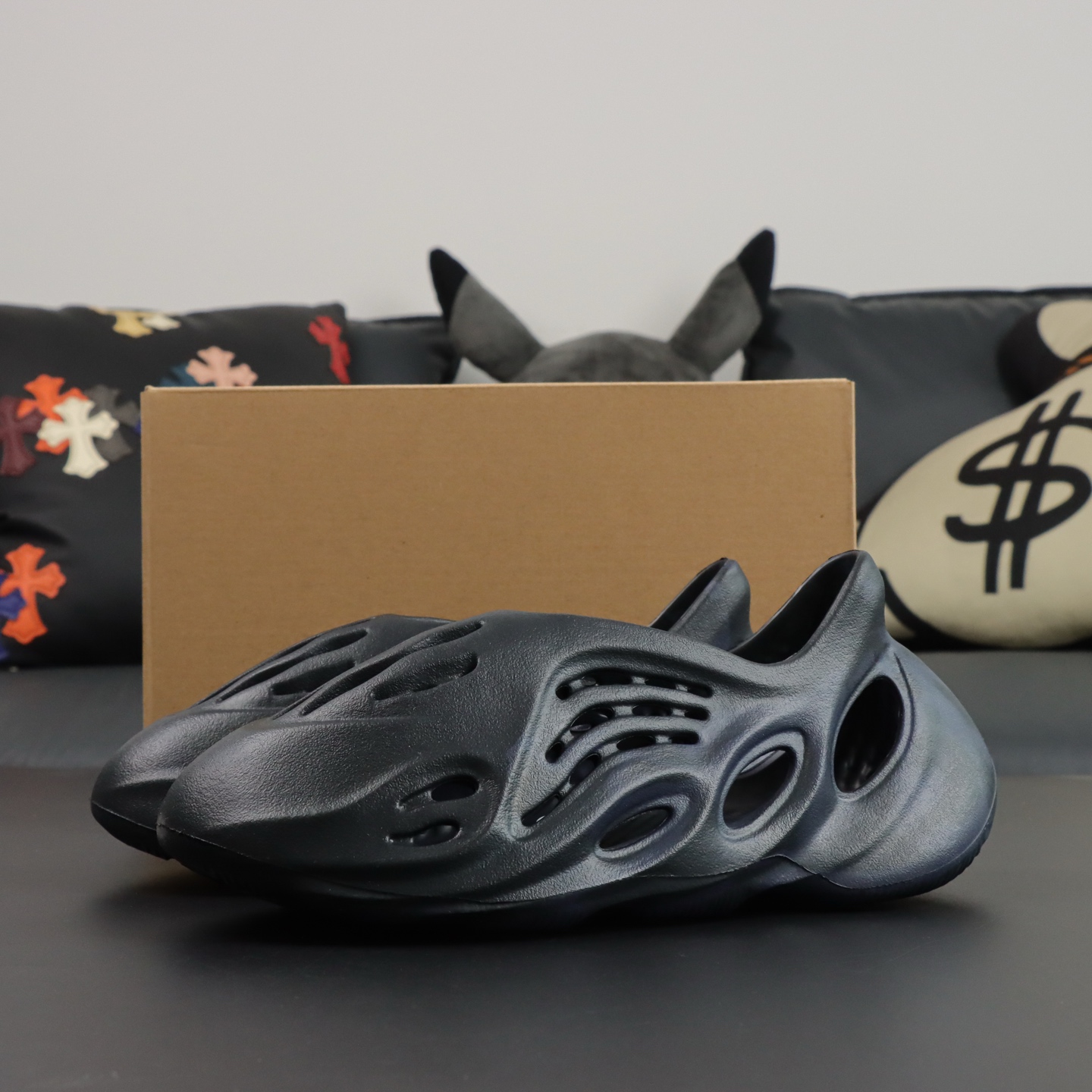 Crocs Yeezy Basic Shoes M