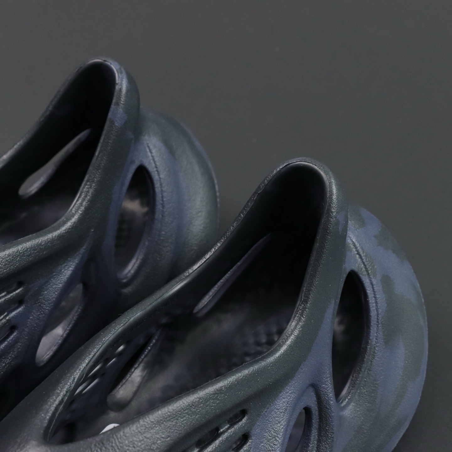 Crocs Yeezy Basic Shoes M