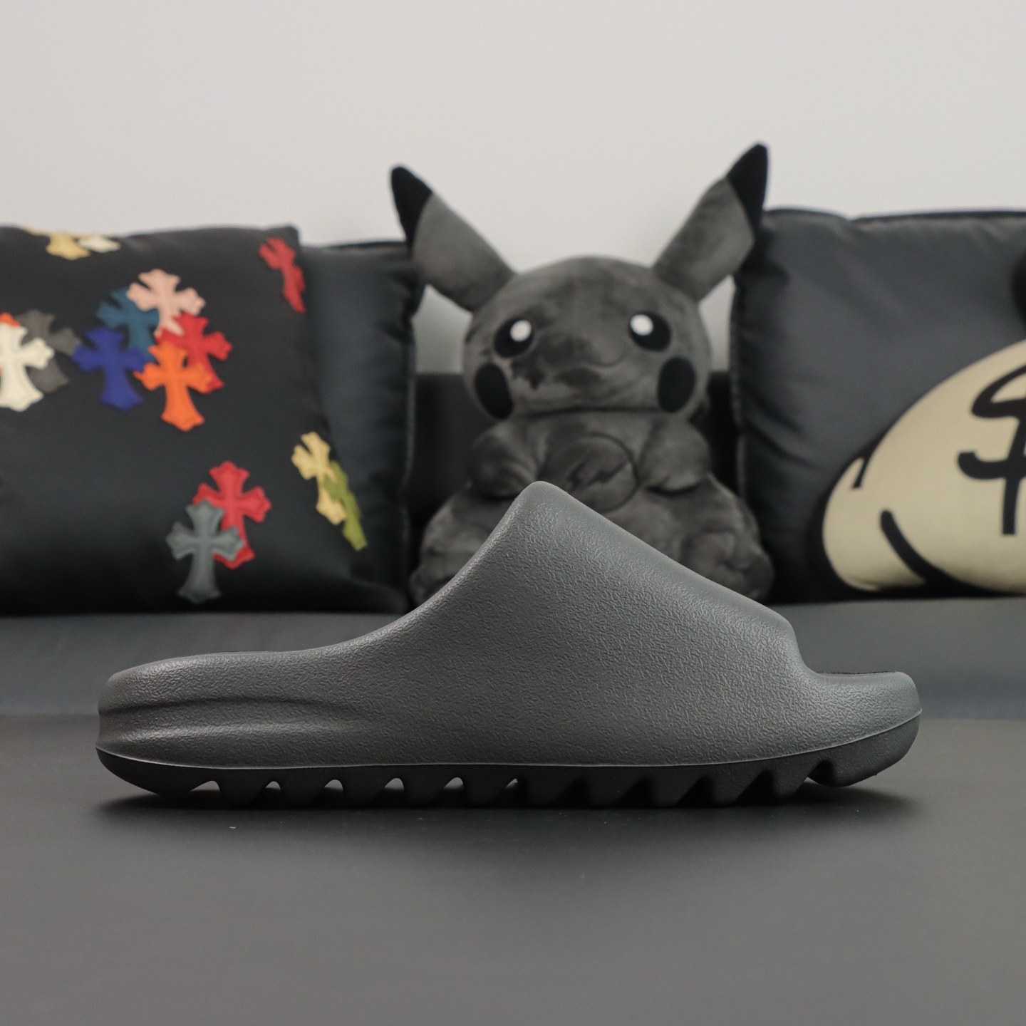 Yeezy Slippers Black L-s