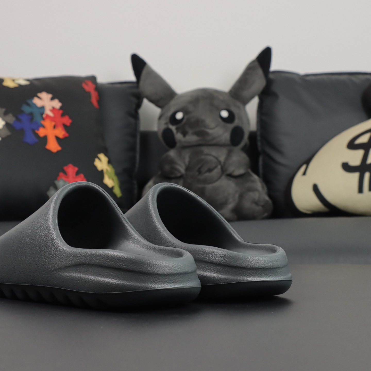 Yeezy Slippers Black L-s