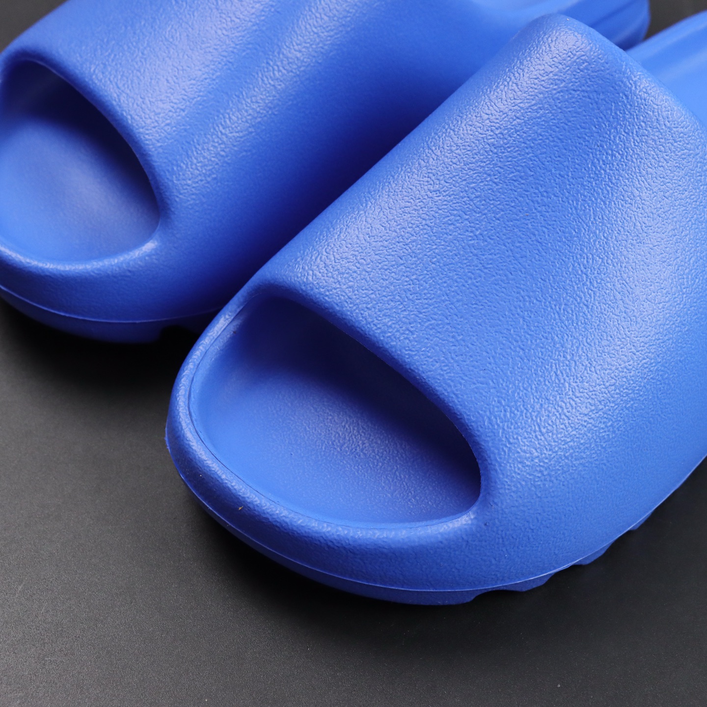 Yeezy Slippers Blue L-s