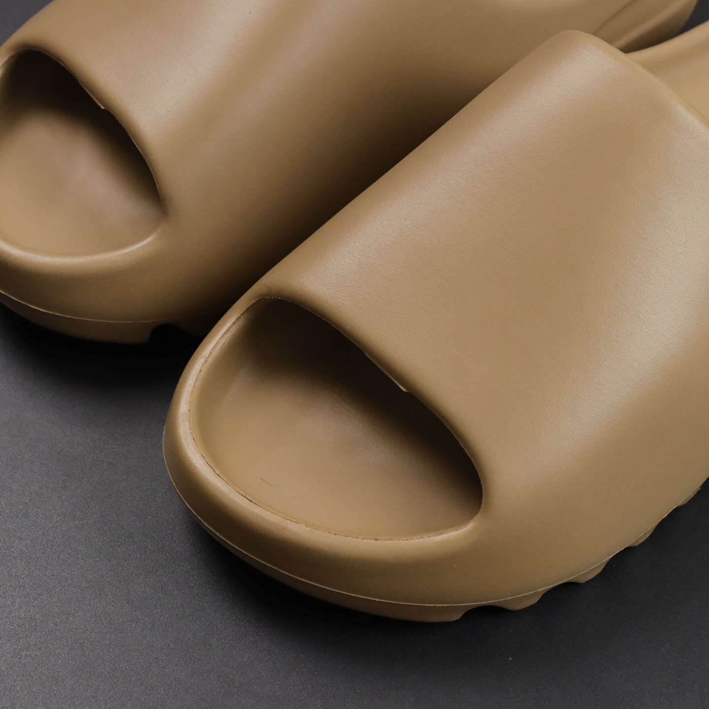 Yeezy Slippers Brown L-s