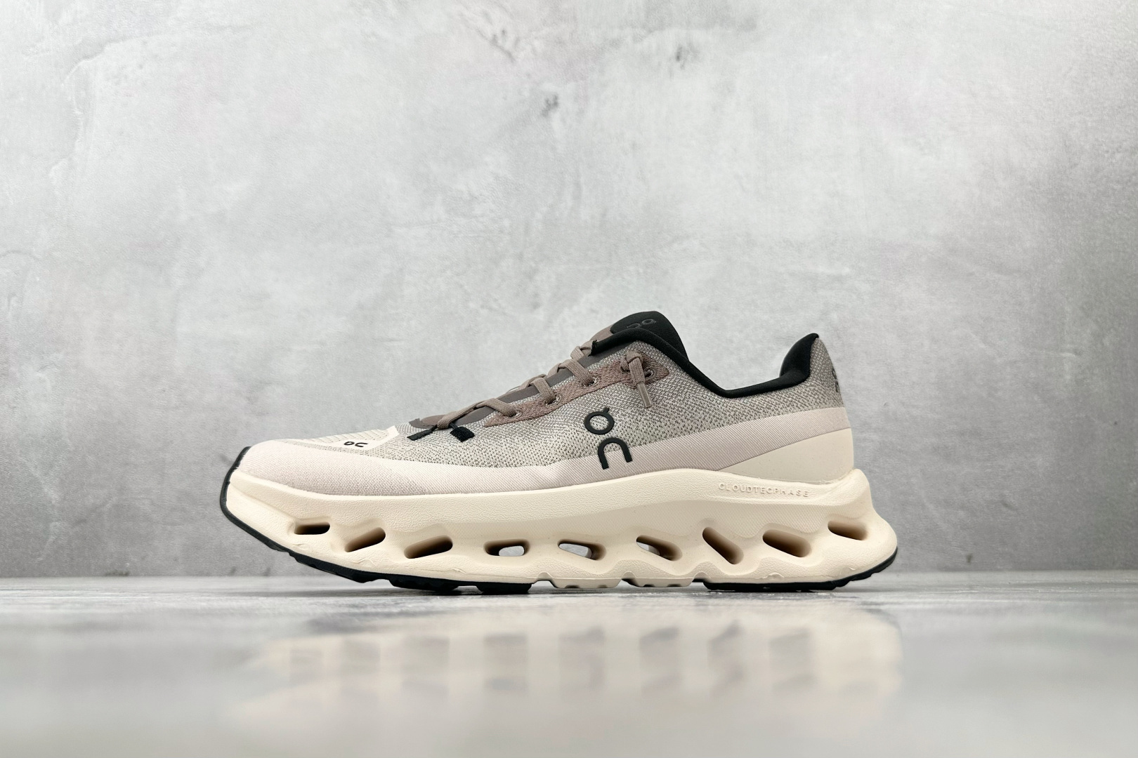 Basic Shoes L