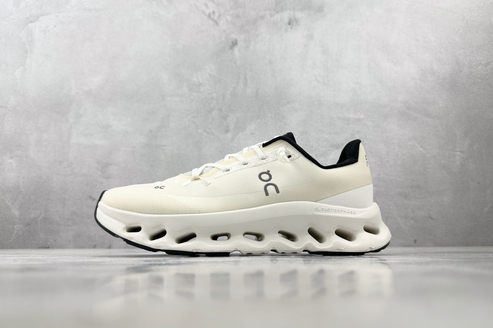 Basic Shoes L