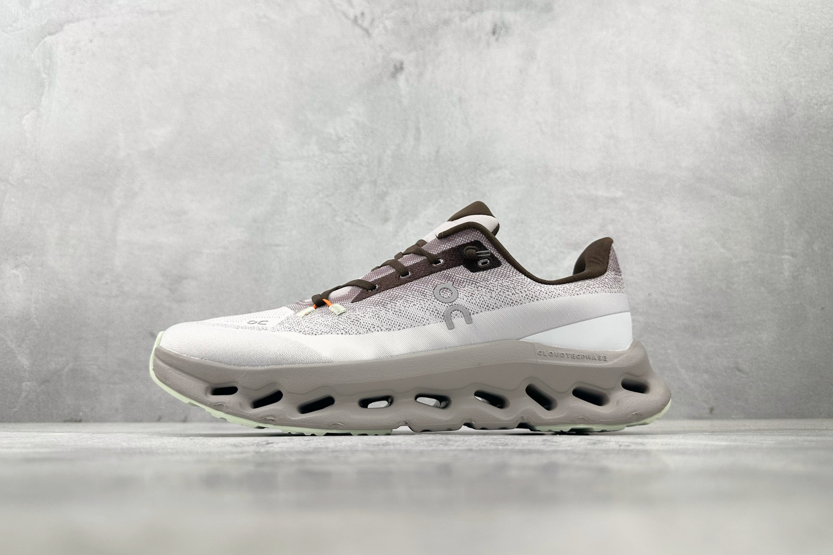 Basic Shoes L