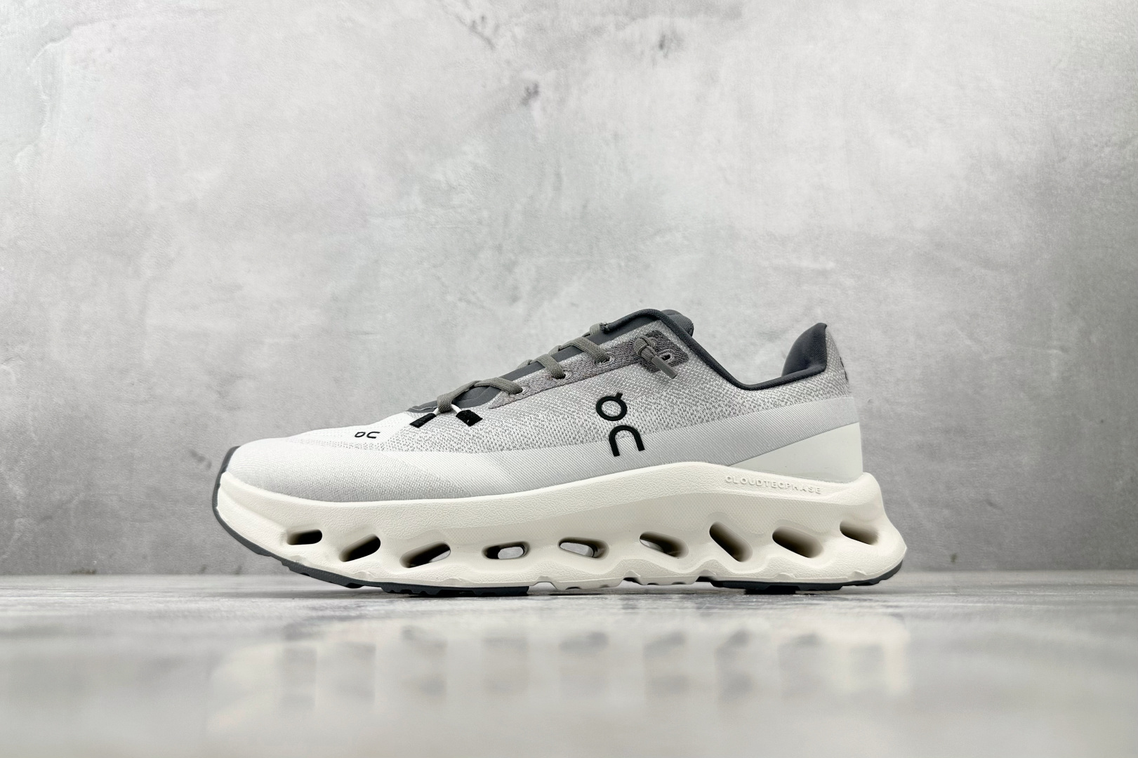 Basic Shoes L