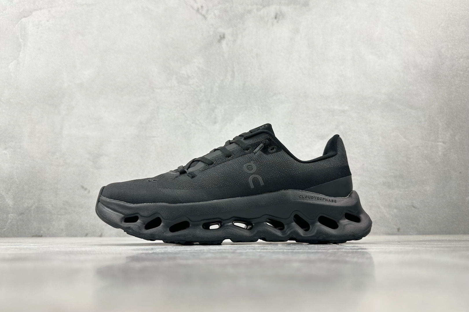 Basic Shoes L