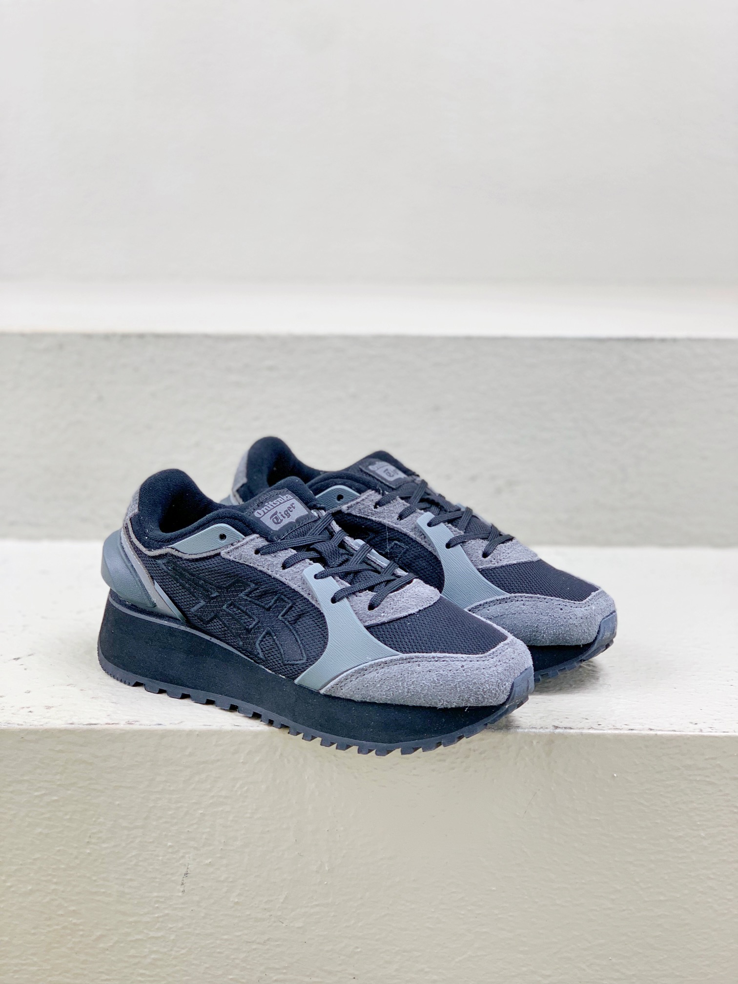 Asics Sneakers Shock Absorbing M-s