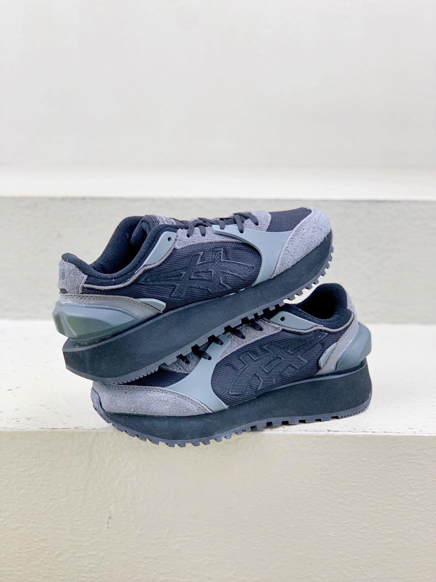 Asics Sneakers Shock Absorbing M-s