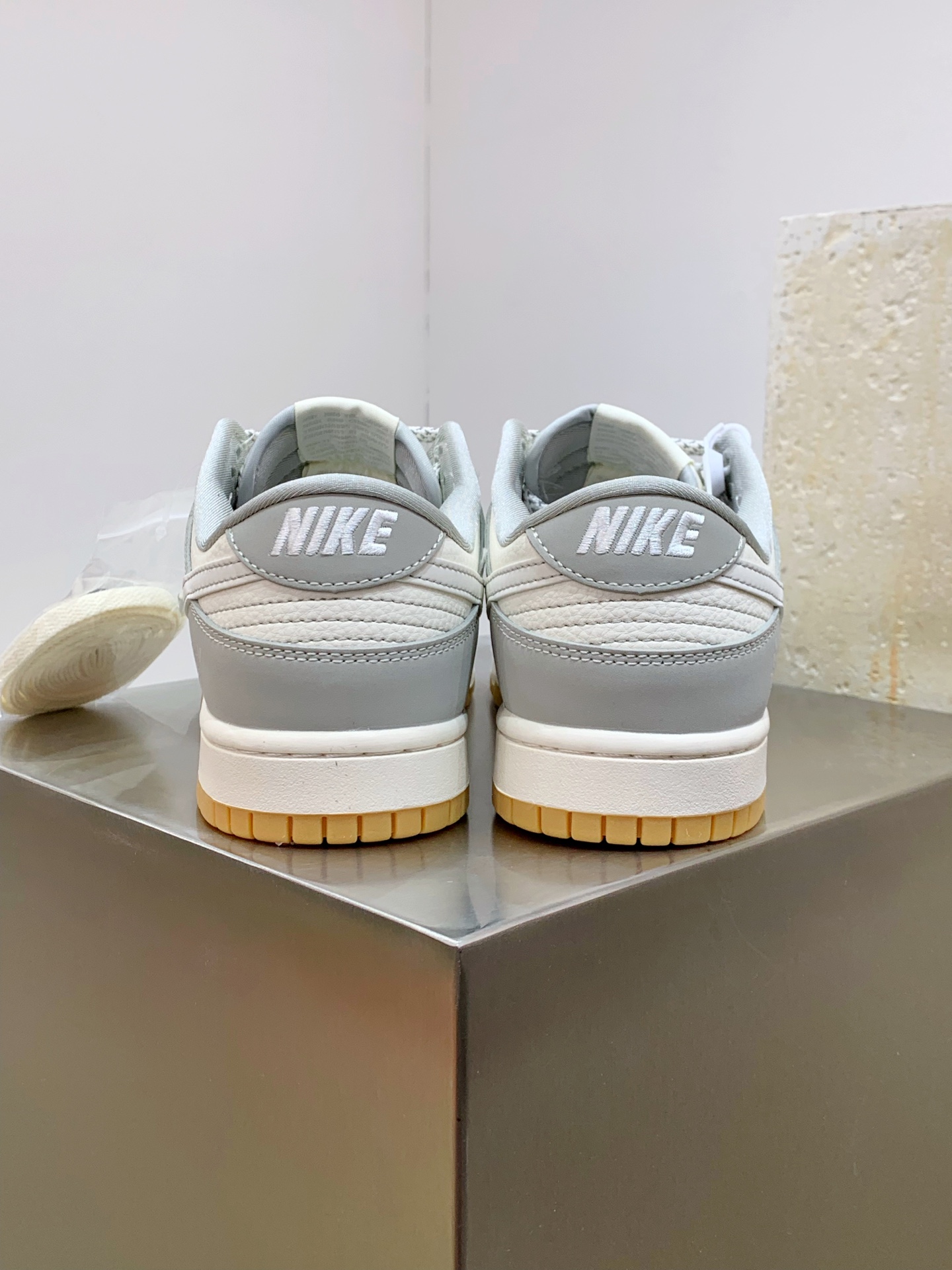 Nike Basic Shoes L-s