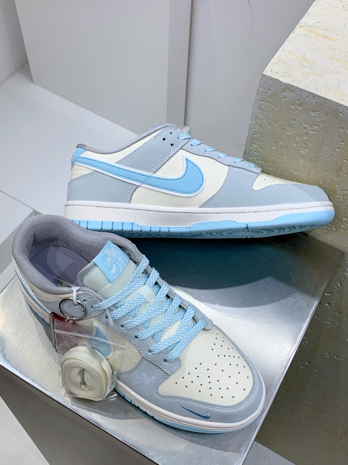 Nike Basic Shoes L-s