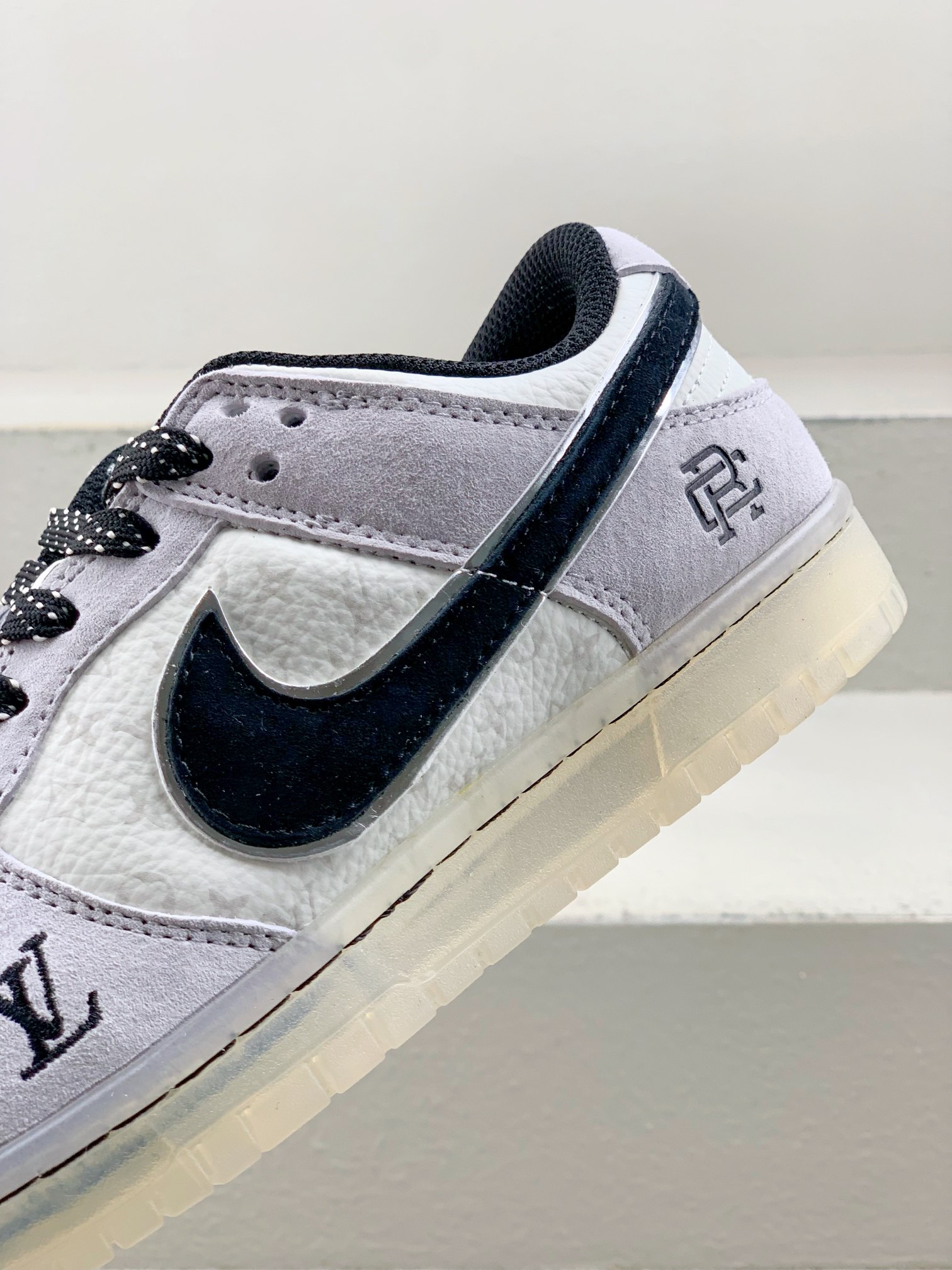 Nike Basic Shoes L-s
