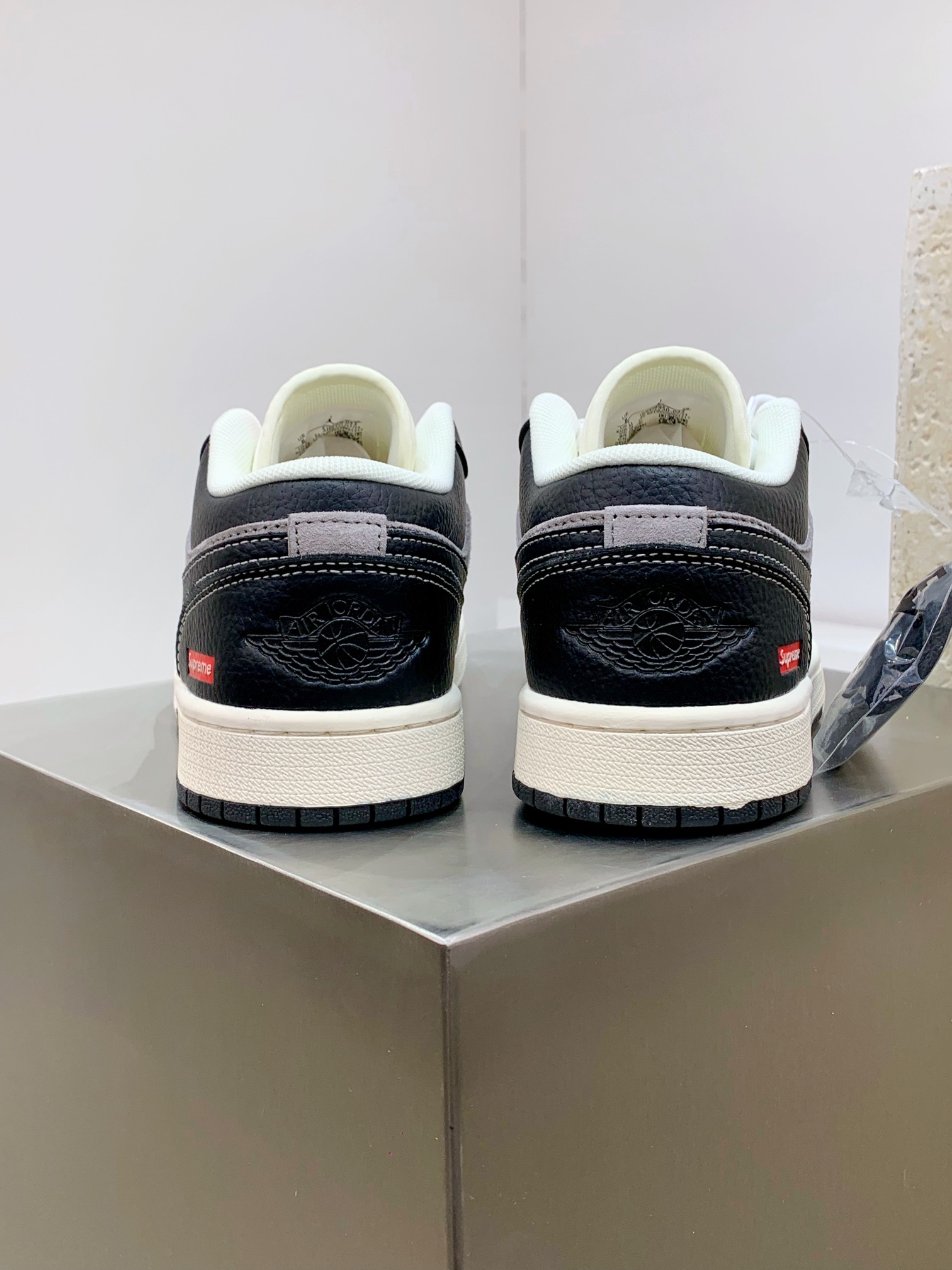 Jordan Nike Supreme Basic Shoes M-s