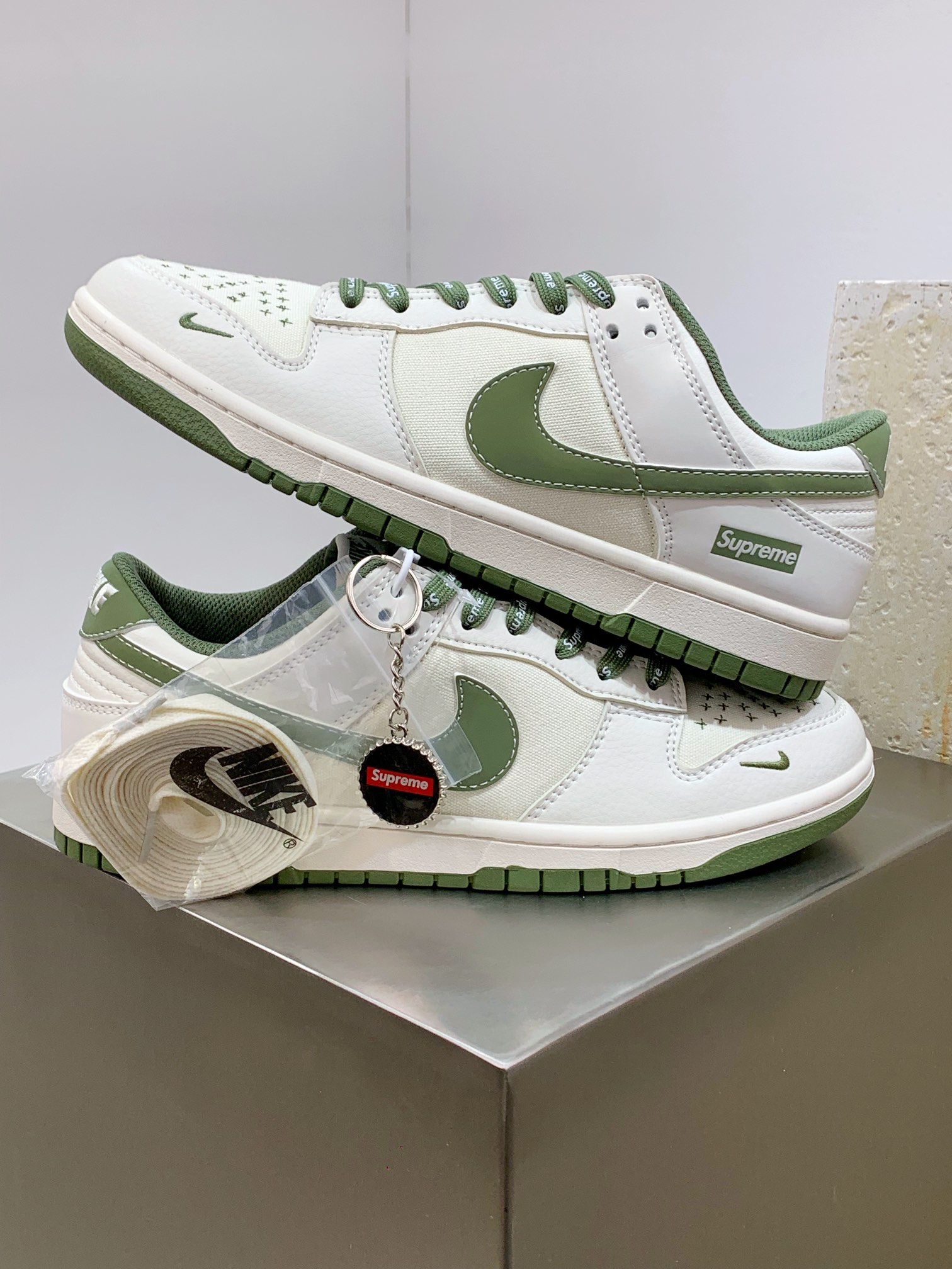 Nike Basic Shoes L-s