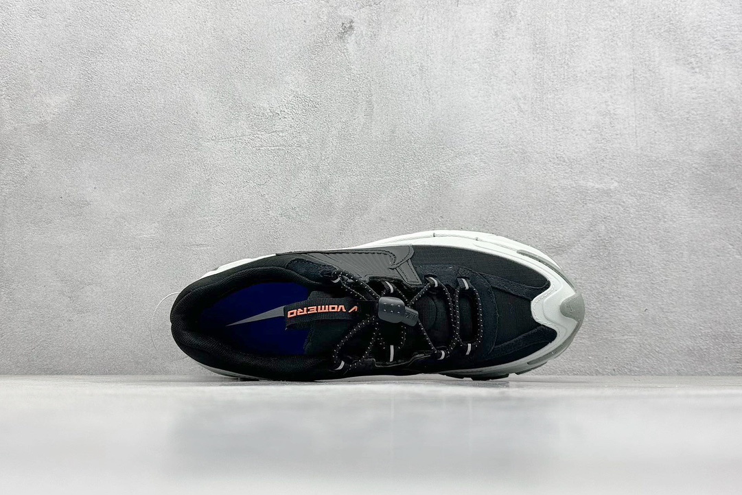 Running Shoes M