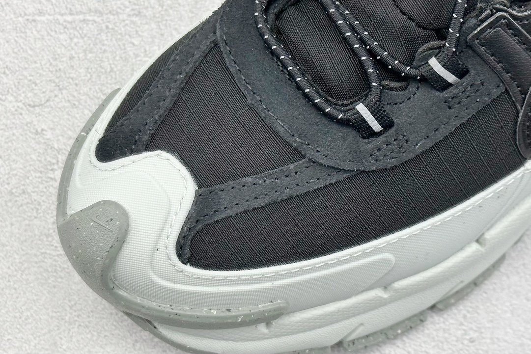 Running Shoes M