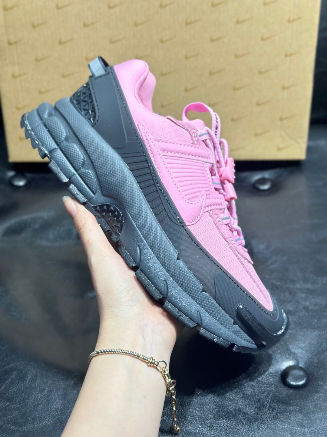 Running Shoes M