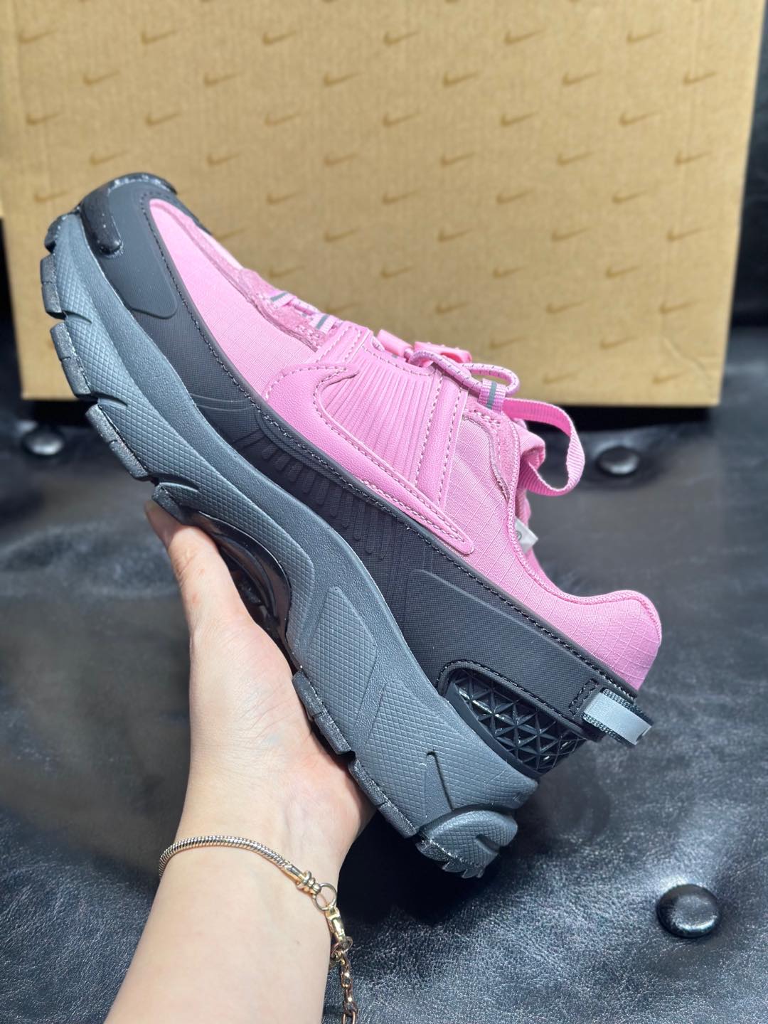 Running Shoes M