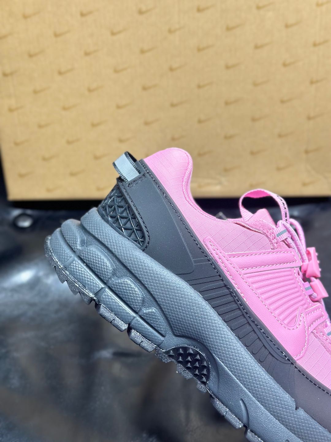 Running Shoes M
